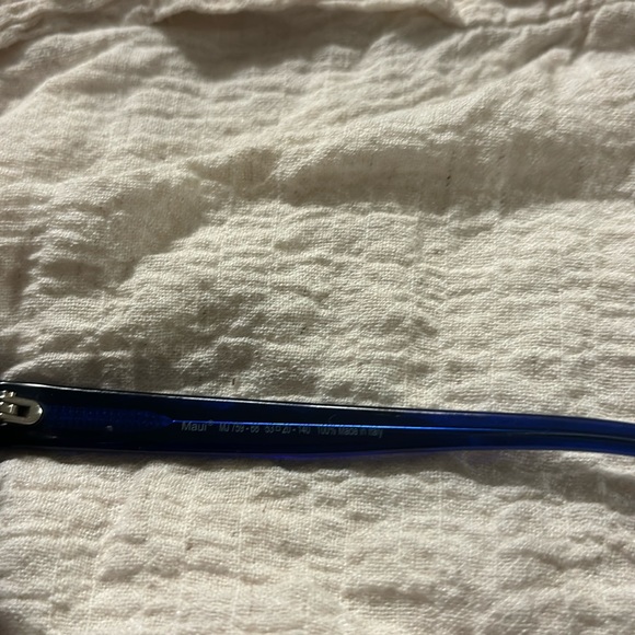 **SOLD** Maui Jim Ilima Polarized Sunglasses - Picture 4 of 5